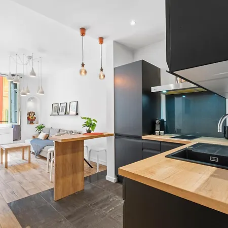 Appartement Renting - Rossetti - Modern Haven Heart Of Old *